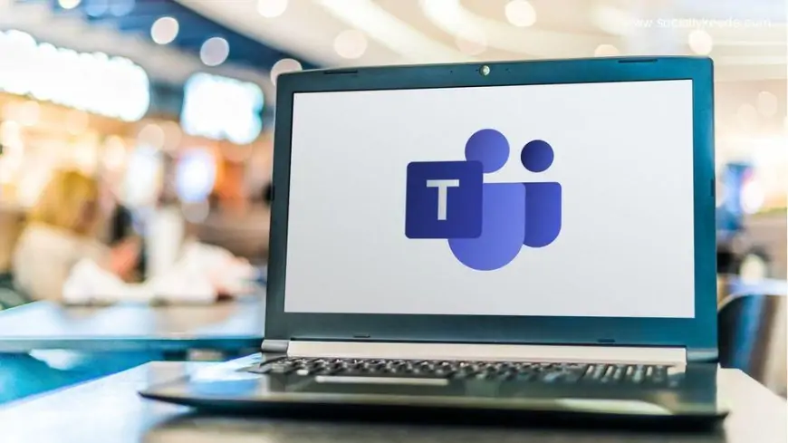 You can ditch the Microsoft Teams icon from the taskbar to speed up Windows 11