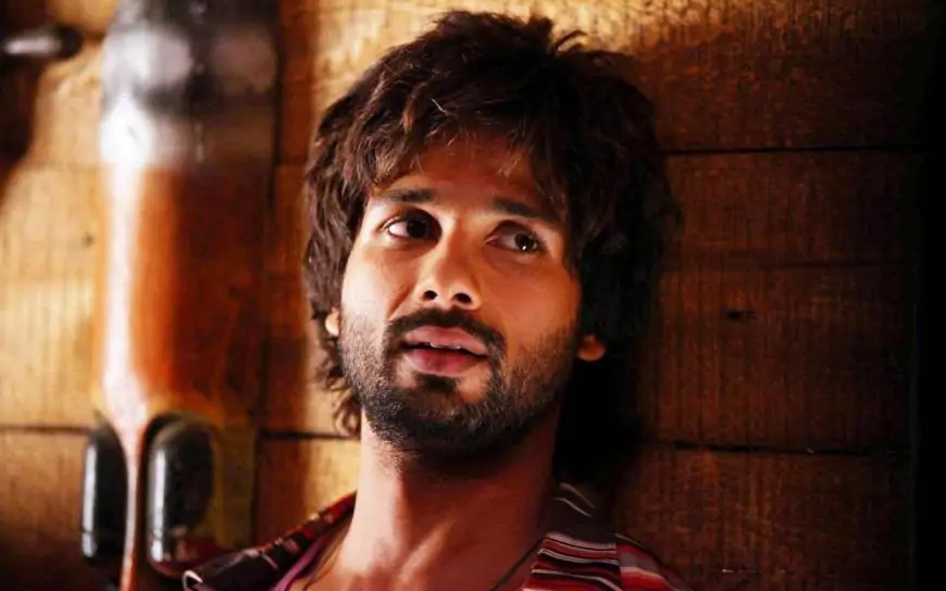 Shahid Kapoor Biography – Age, Height, Wife, Family, Education, Life Story, Net Worth and More