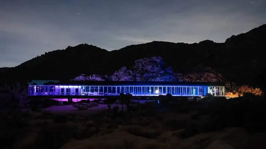 The Invisible House: A Modern Marvel in the Desert