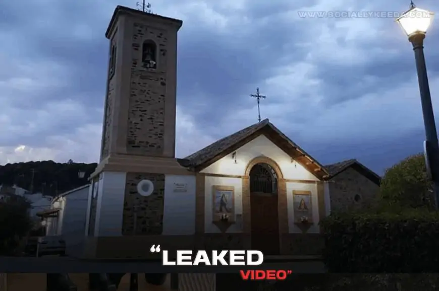 WATCH: A sexual video on the altar of the Church of El Centenillo that outrages the neighbors