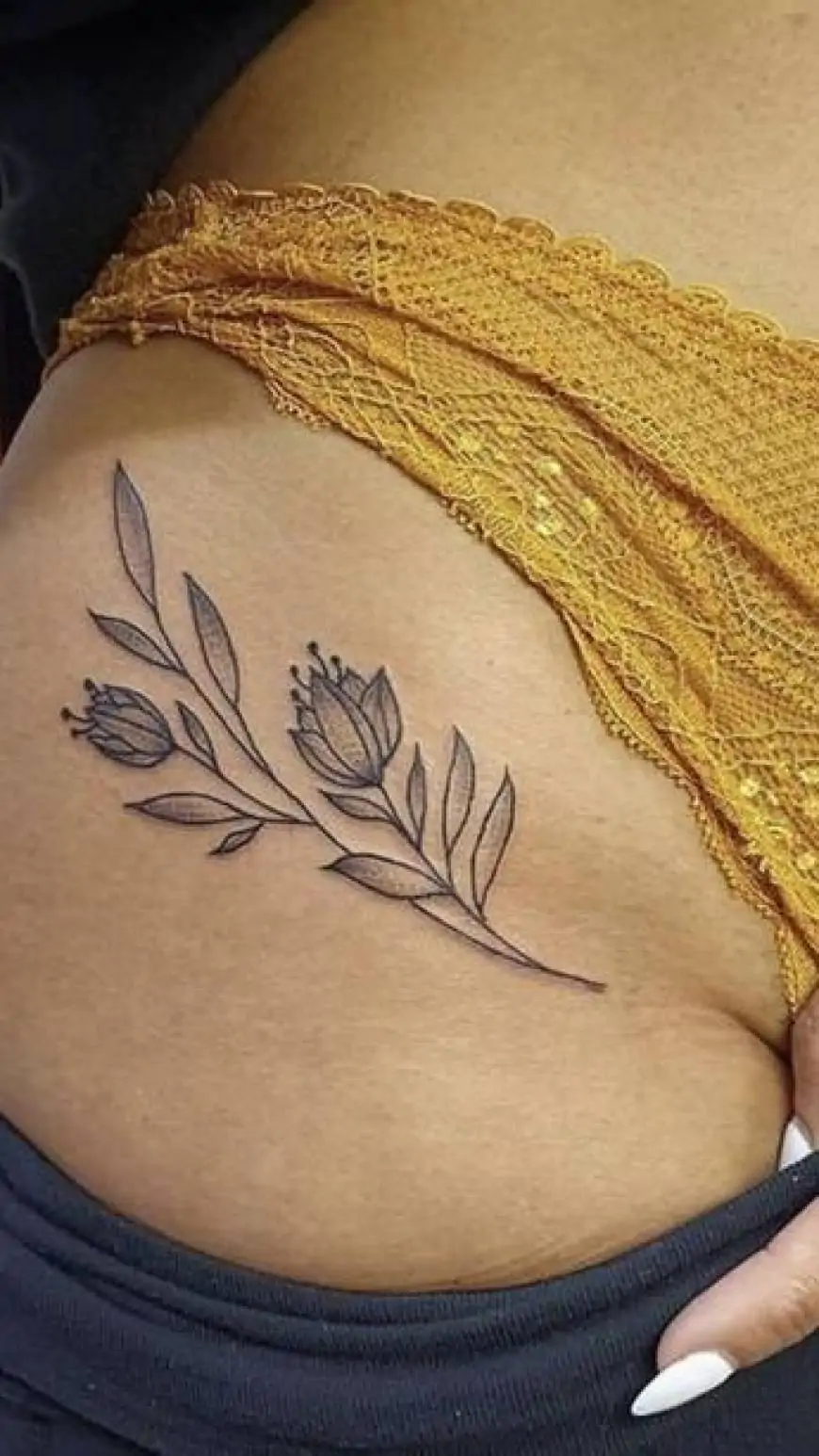 Suhagrat Bridal Mehndi: Thighs, Private Part, and Body Mehndi Ideas