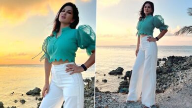 Sunny Leone Enjoys a Beautiful Sunset by the Sea, Poses in a Turquoise Top and Pants (View Pics)