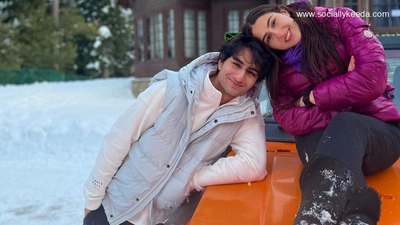 Sara Ali Khan and Ibrahim Ali Khan Have a Chilly Holiday in Snow-Capped Valley of Kashmir! (View Pics)